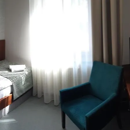 ホテル London Boutique & Restaurant 3*