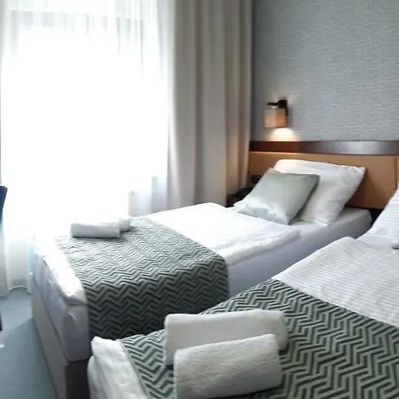 London Boutique & Restaurant Hotel 3*