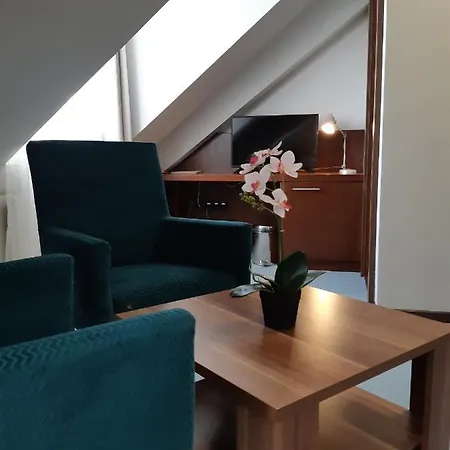 London Boutique & Restaurant Hotel 3*