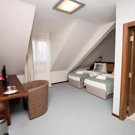 London Boutique & Restaurant 3*