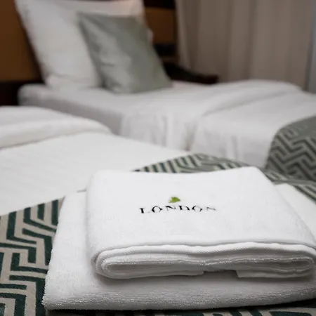 Hotel London Boutique & Restaurant