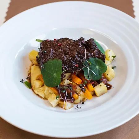 Hotel London Boutique & Restaurant