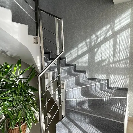 London Boutique & Restaurant Trnava